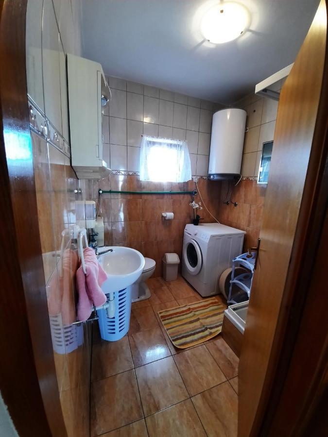 Anita Apartman Vir Kültér fotó